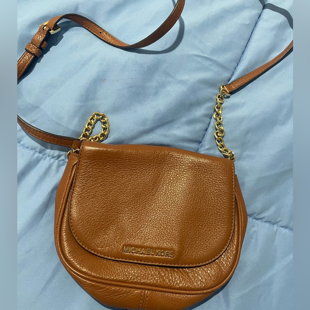 Michael kors crossbody